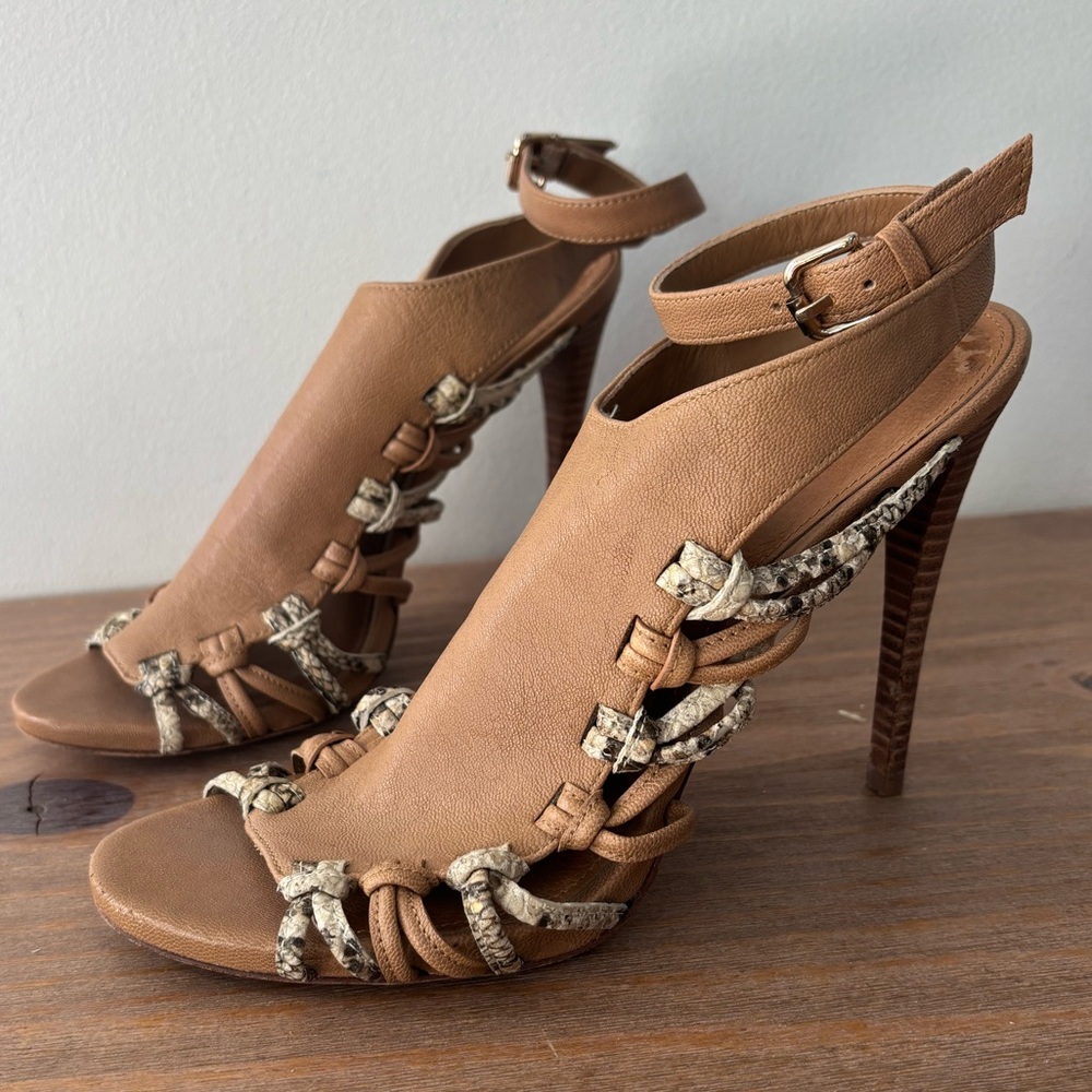 COACH Jody tan brown python snake detail leather sandal heels 8 $268 - Picture 5 of 9